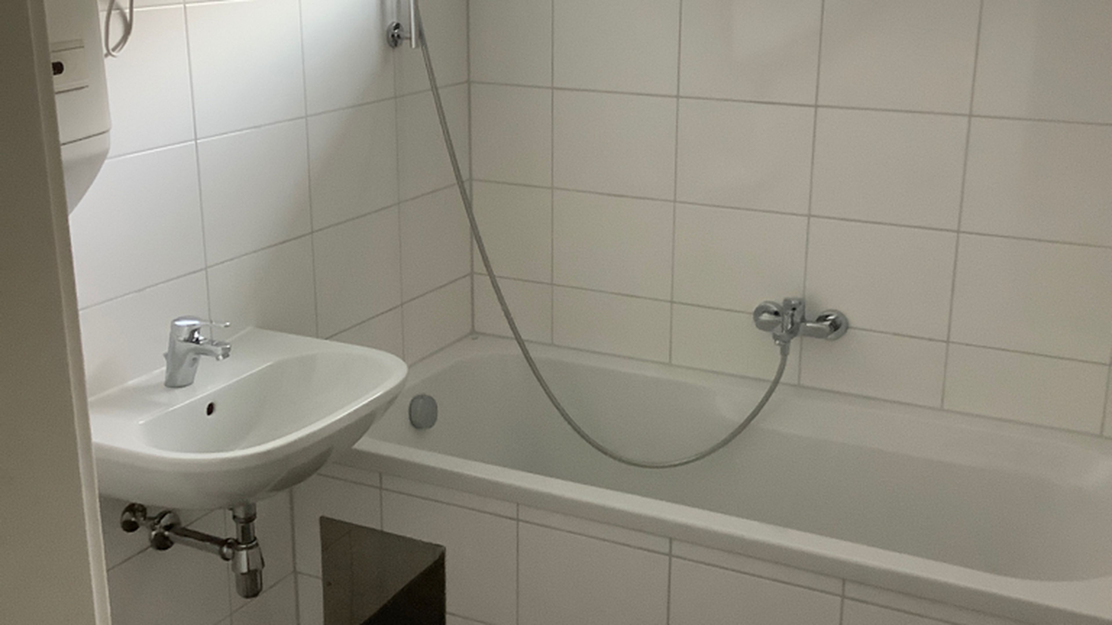 tosons_vewa_1991_uebernahmeprotokoll_11125_foto_raum2_F25BB8F2-DA1B-4B5D-B367-97411F57BAE7.JPG