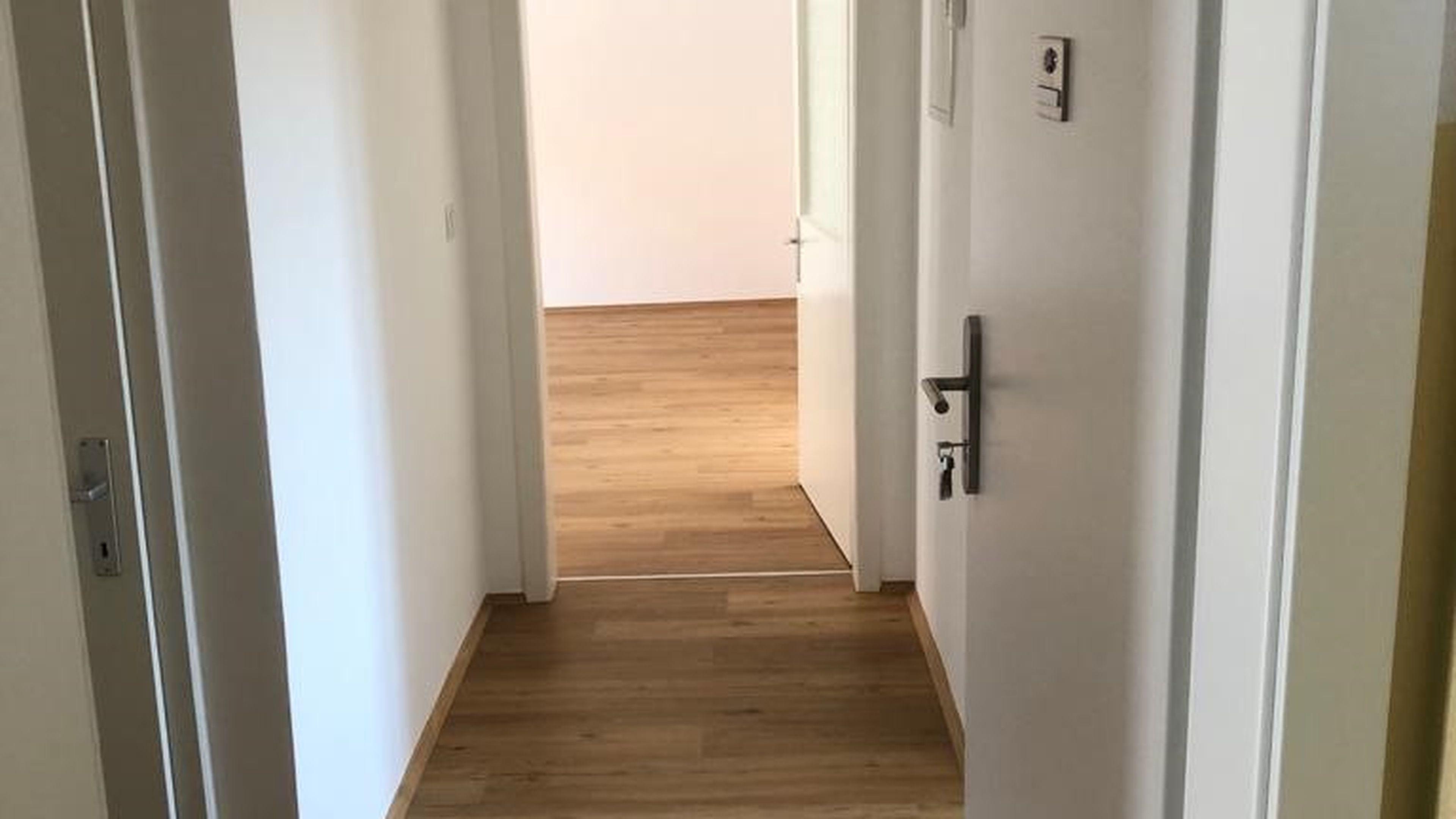 toschr_kabr_2699_Klopstockgasse_3_WHG7_Vorzimmer.jpg