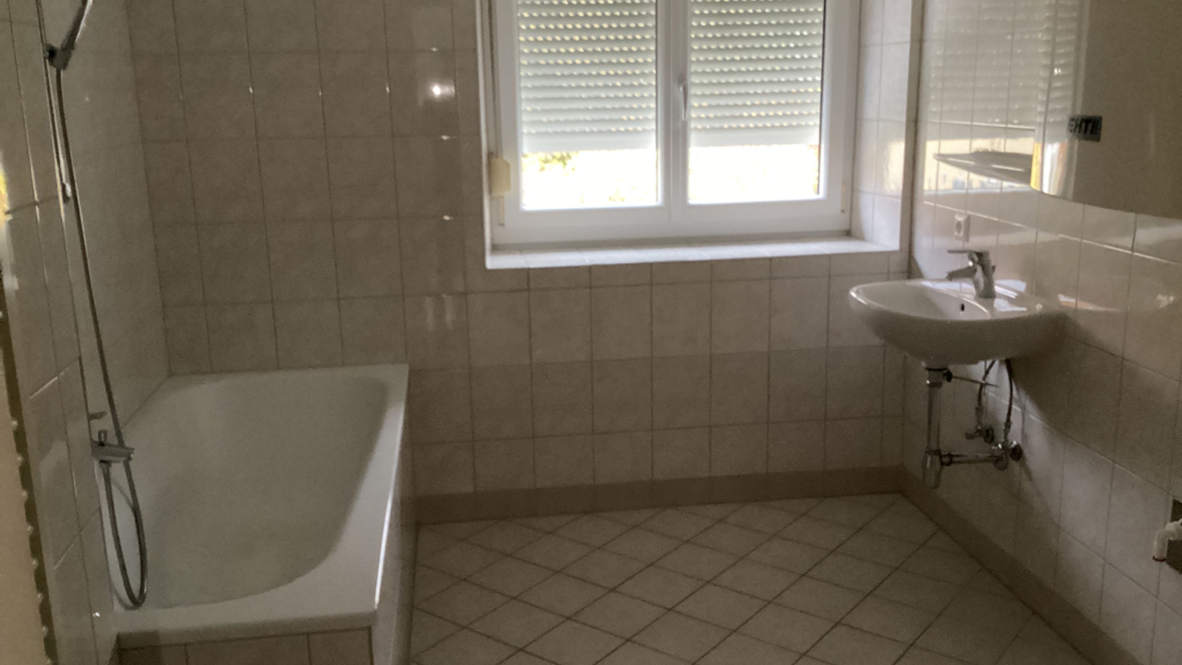 tosons_sabr_666_wapi_wane_uebernahmeprotokoll_76571_foto_raum24_6172820E-4AC1-4C2D-A643-623983780367