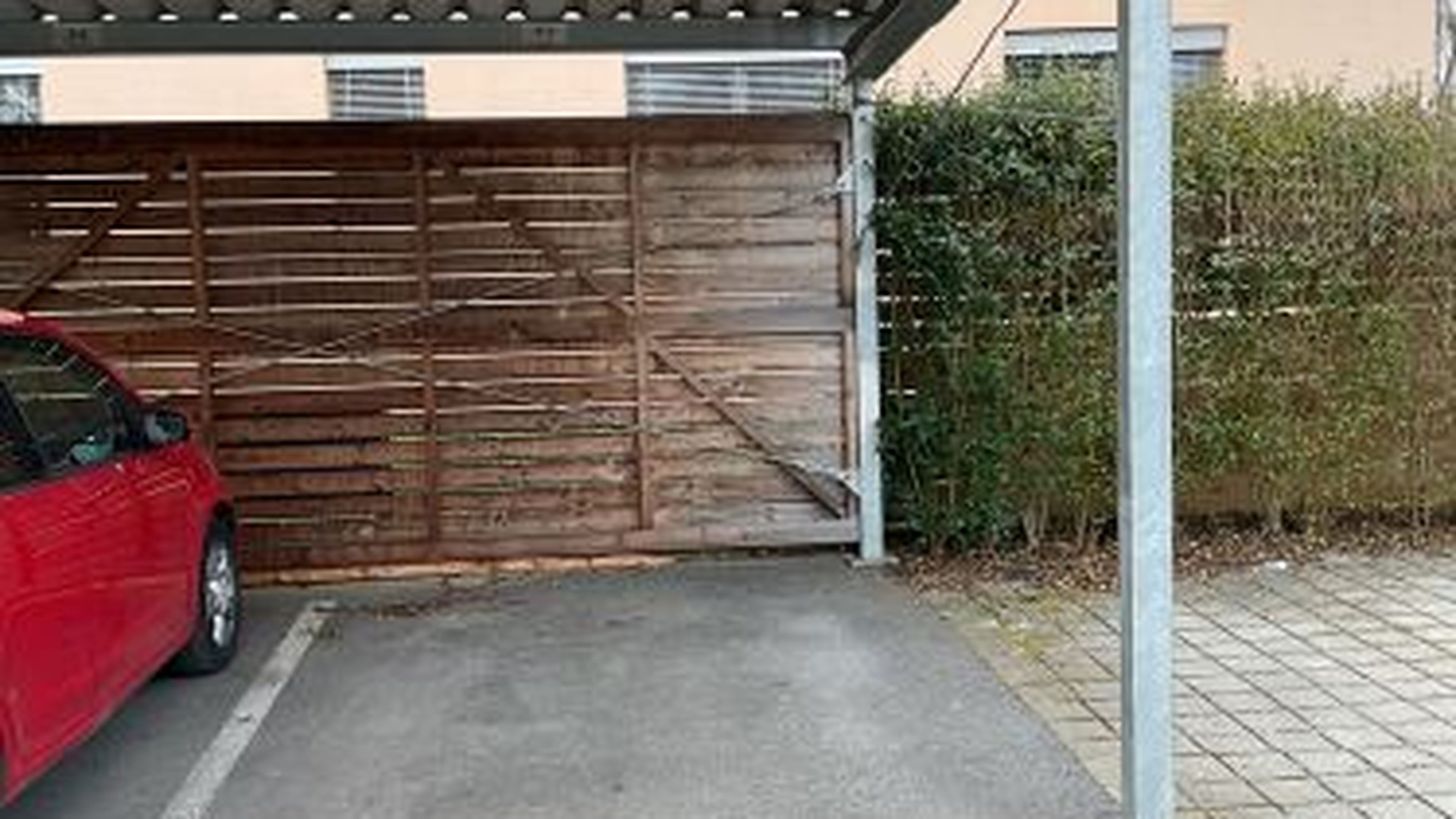 tosons_jeku_1988_13_Carport_JPG.JPG
