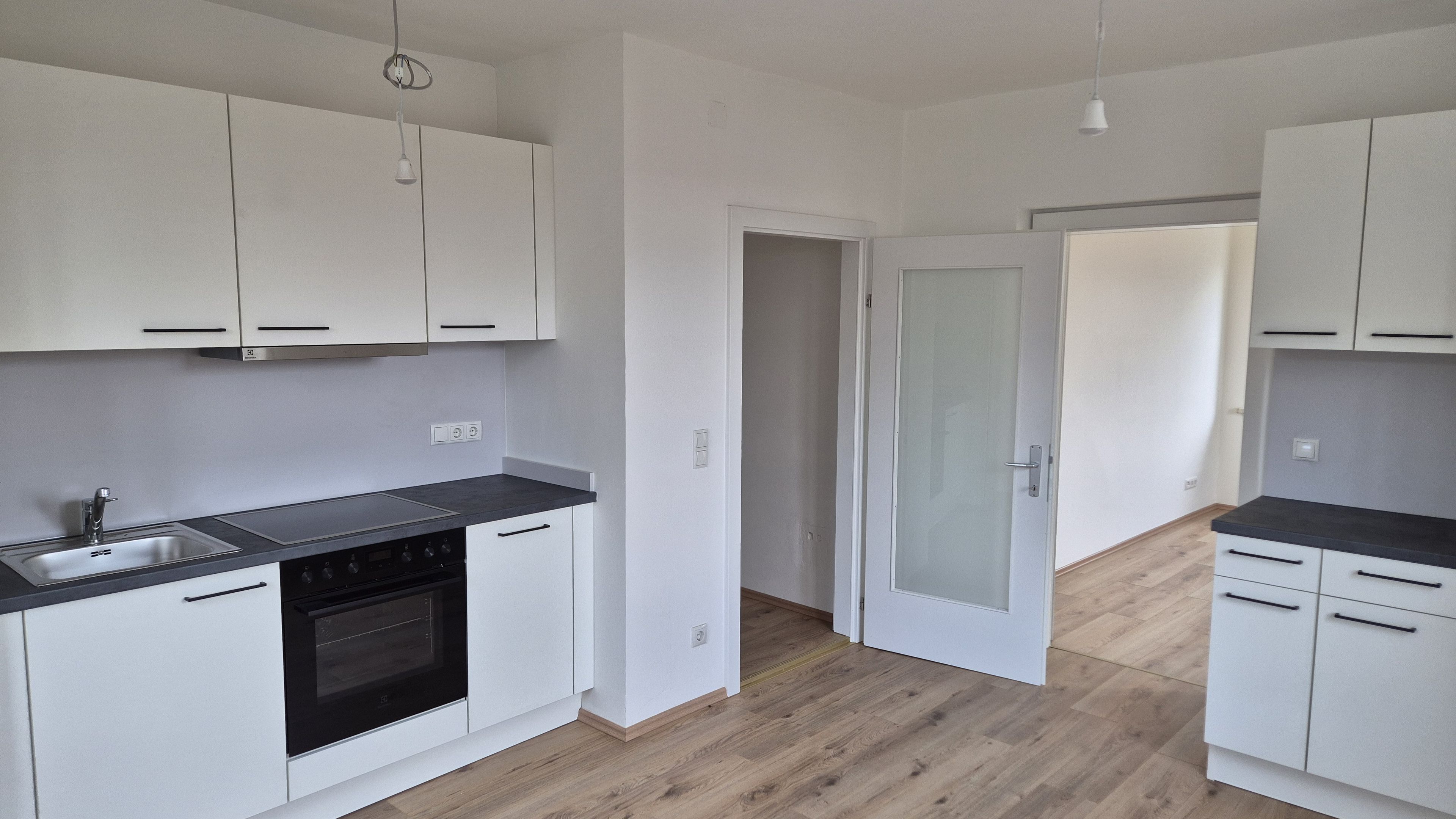 tosons_saba_1499_Top6_Wohnung6_Küche_Foto5.jpg