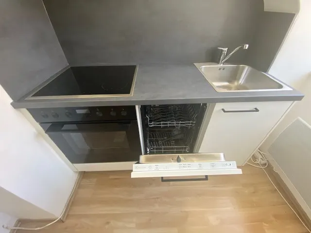 tosons_saba_2899_Top7_Wohnung7_Küche3.jpg