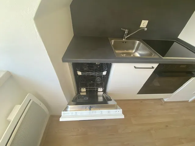 tosons_saba_2899_Top12_Wohnung5_Küche3.jpg